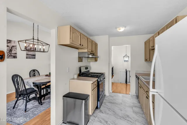 $449,000 | 6 Robin Road, Unit 1000, Howell, NJ 07731