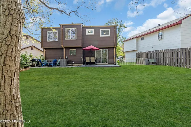 $449,000 | 6 Robin Road, Unit 1000, Howell, NJ 07731