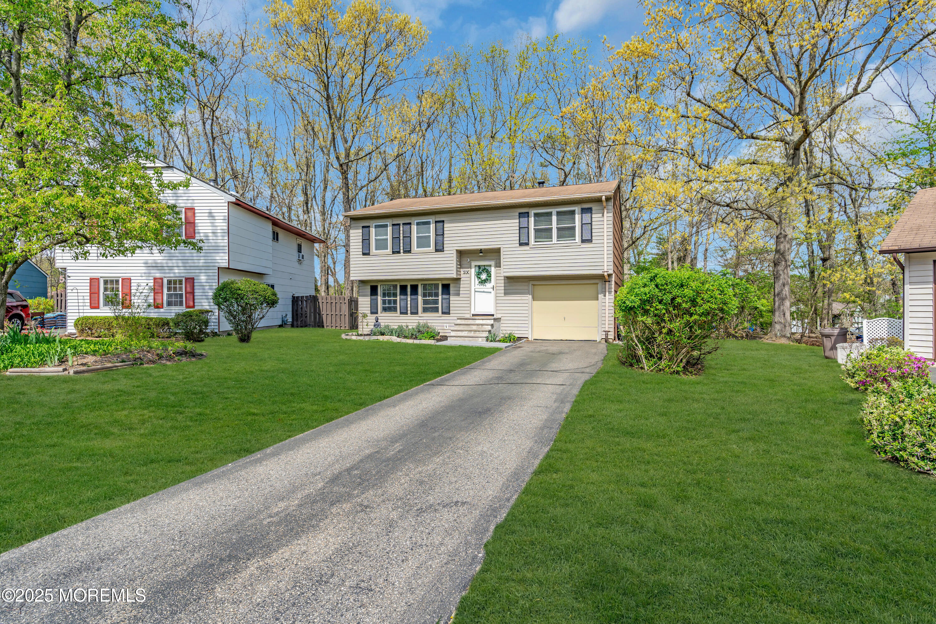 6 Robin Road, Unit 1000 Howell, NJ 07731 - Photo 4 of 39 4 _ 006_dsc08984-1_830