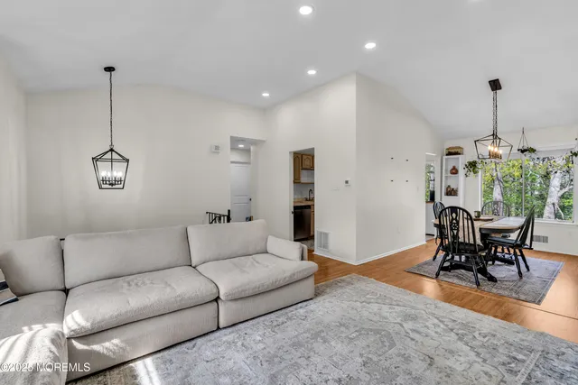 $449,000 | 6 Robin Road, Unit 1000, Howell, NJ 07731