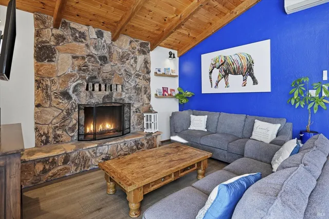 $690,000 | 13319 Lakeshore Drive, Clearlake, CA 95422