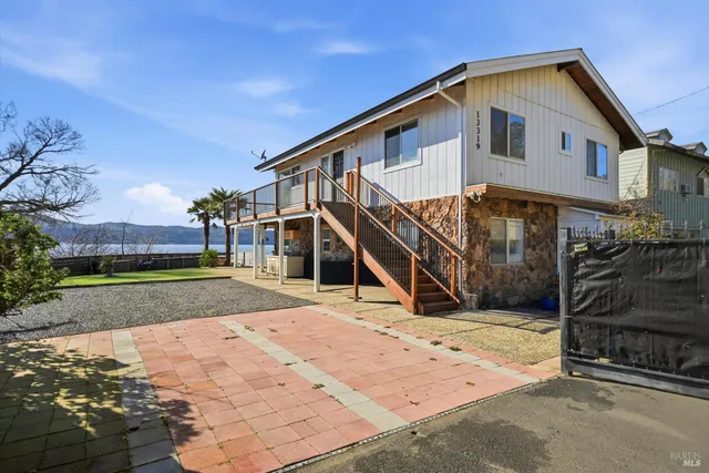 $690,000 | 13319 Lakeshore Drive, Clearlake, CA 95422