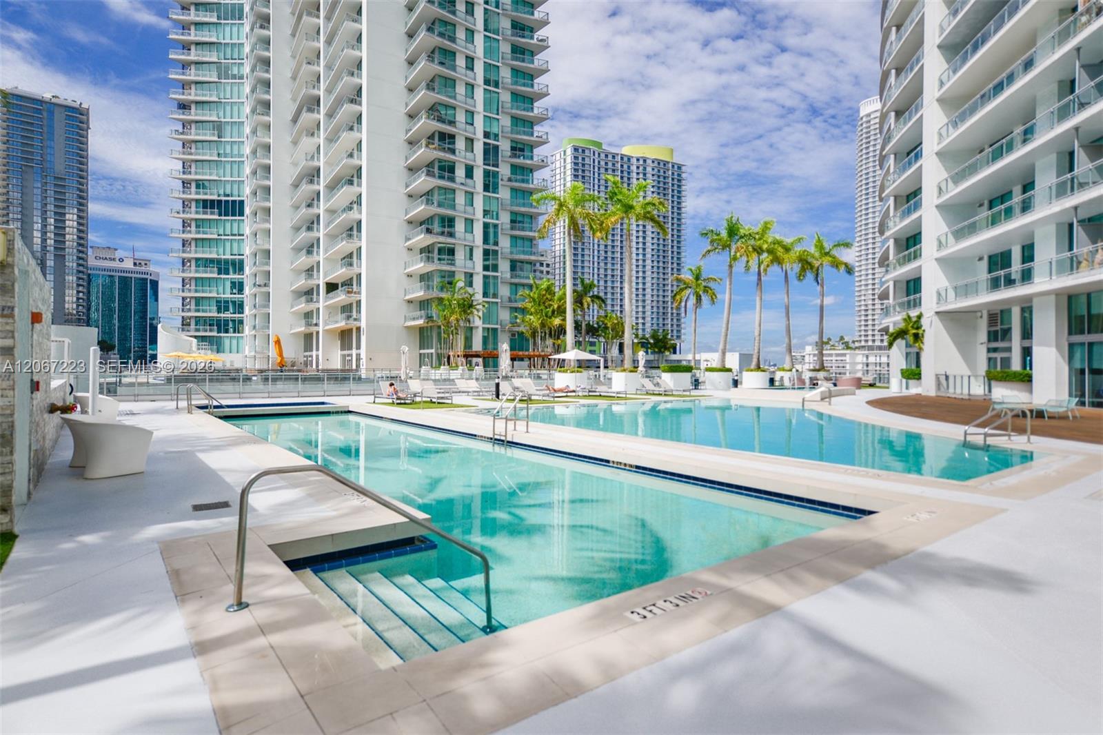 90 Southwest 3rd Street, Unit 2501 Miami, FL 33130 - Photo 32 of 42 Gallery Image 32