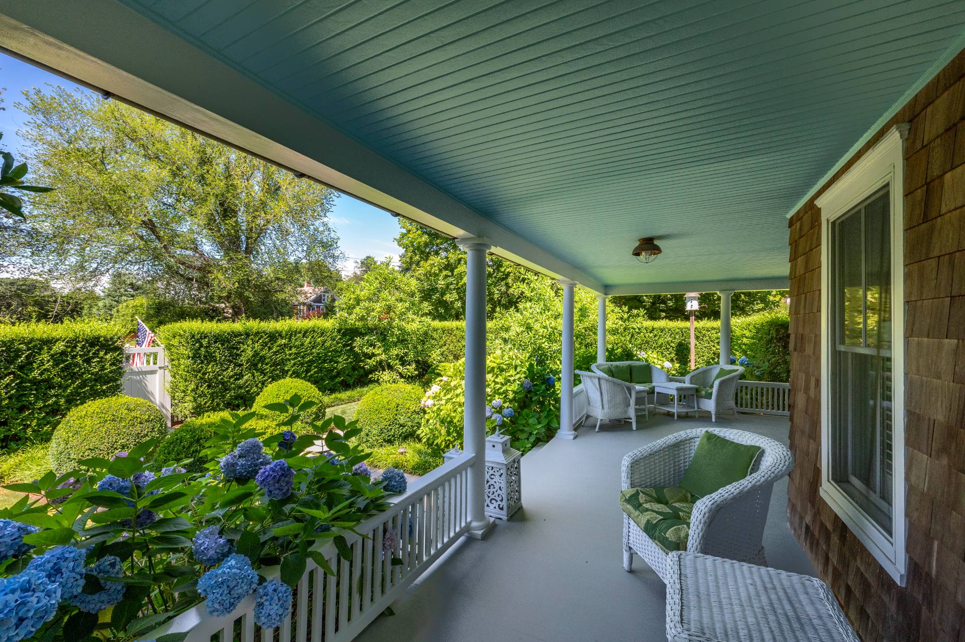 86 Pantigo Road East Hampton, NY 11937 - Photo 2 of 26 Gallery Image 2
