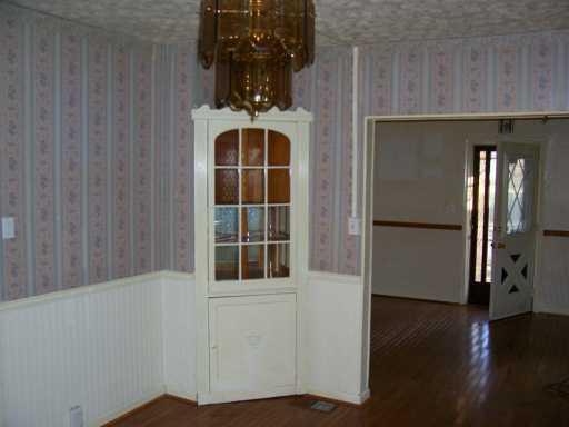 911 Pine Street Springfield, OH 45505 - Photo 5 of 7
