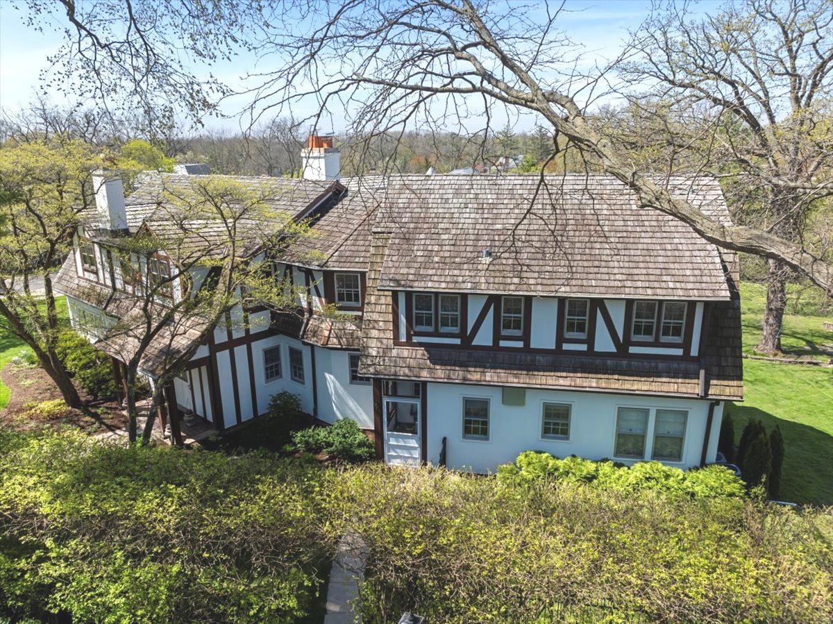 828 Bluff Street Glencoe, IL 60022 - Photo 1 of 30