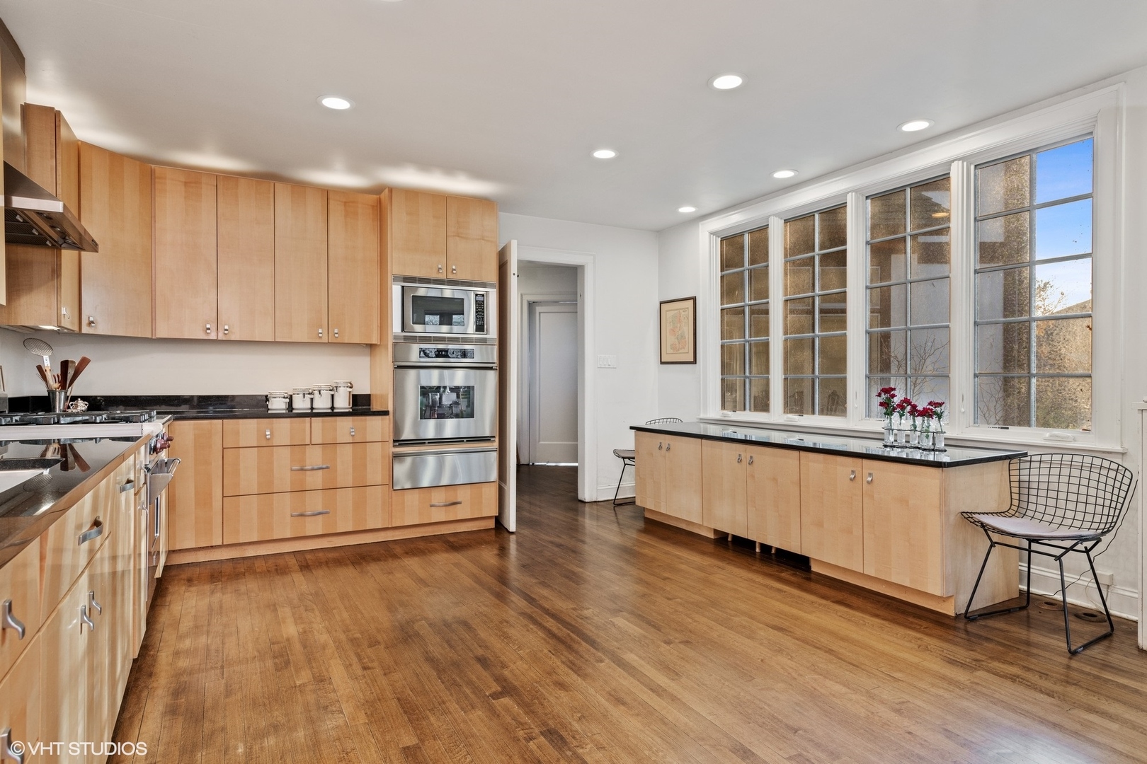 828 Bluff Street Glencoe, IL 60022 - Photo 14 of 30