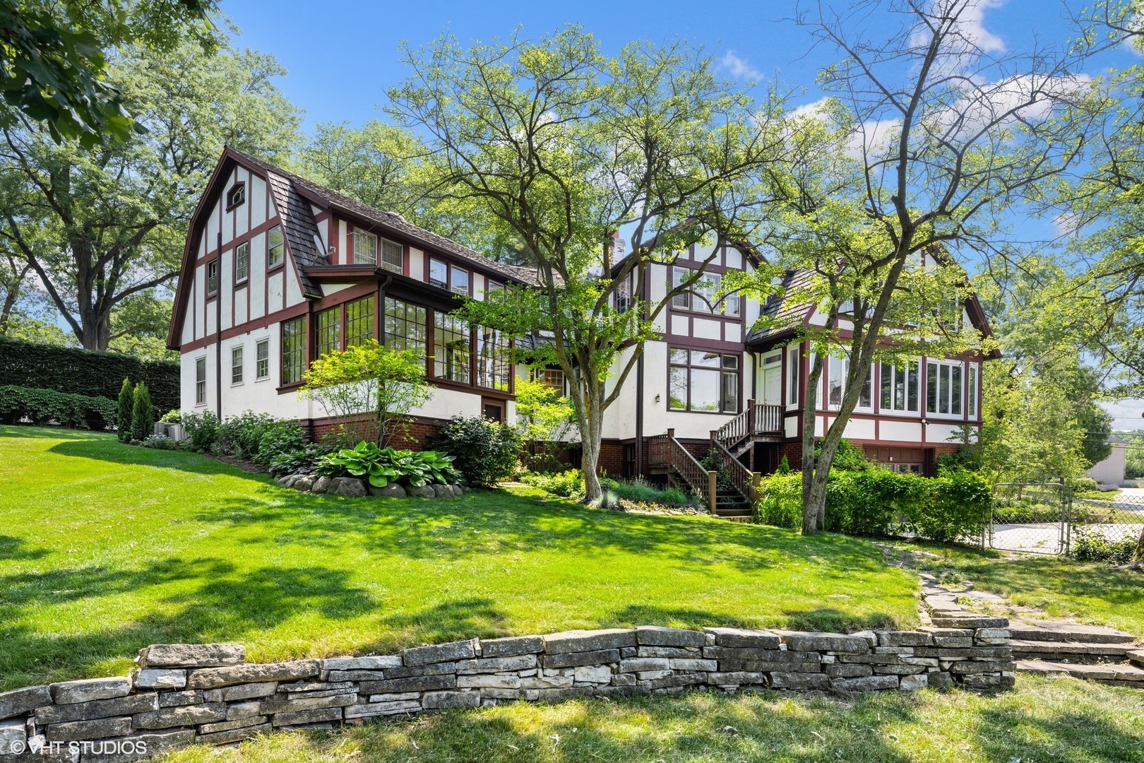 828 Bluff Street Glencoe, IL 60022 - Photo 3 of 30