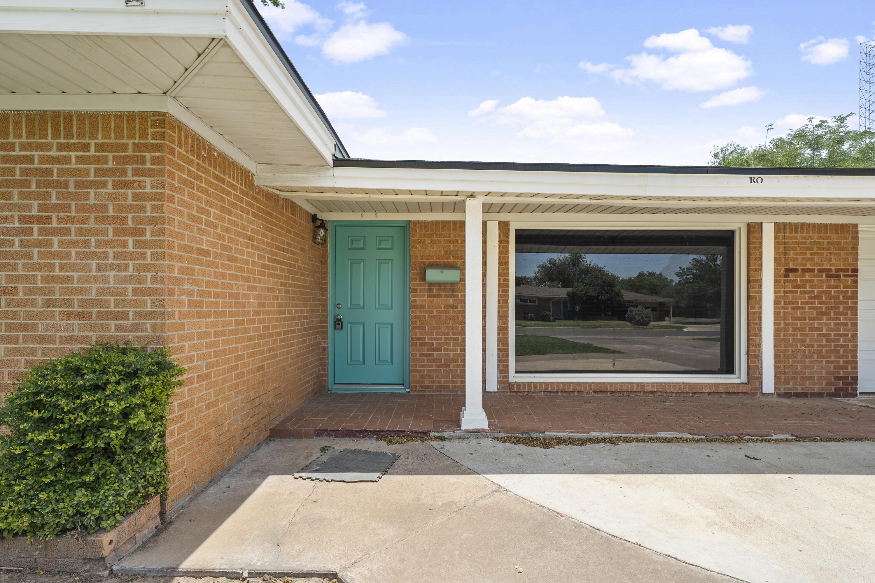 4211 49th Street Lubbock, TX 79413 - Photo 2 of 24 DSC05056