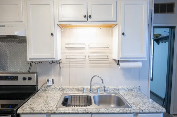 $164,000 | 815 Church Street, Grandview, IN 47615