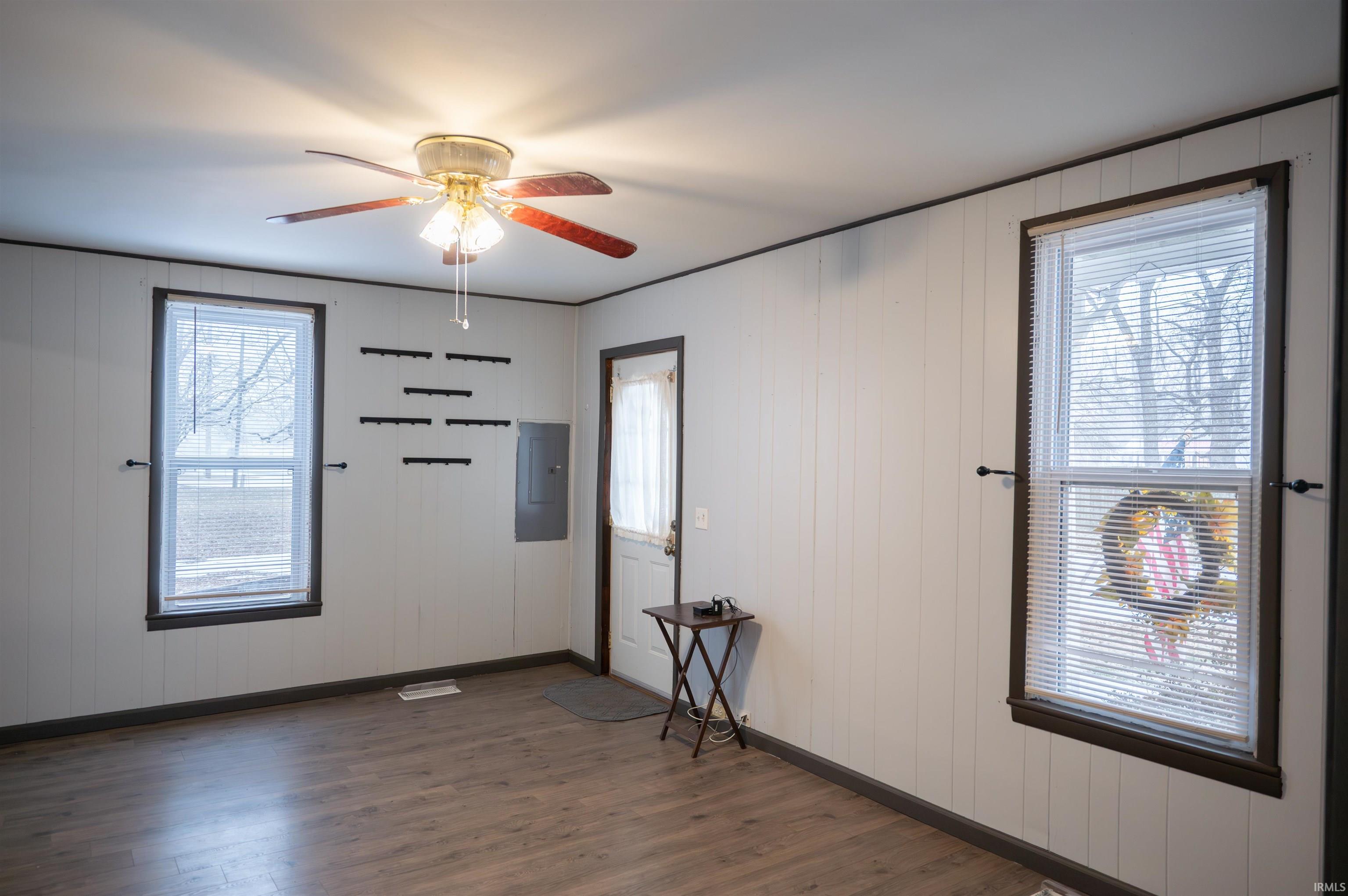 815 Church Street Grandview, IN 47615 - Photo 3 of 22