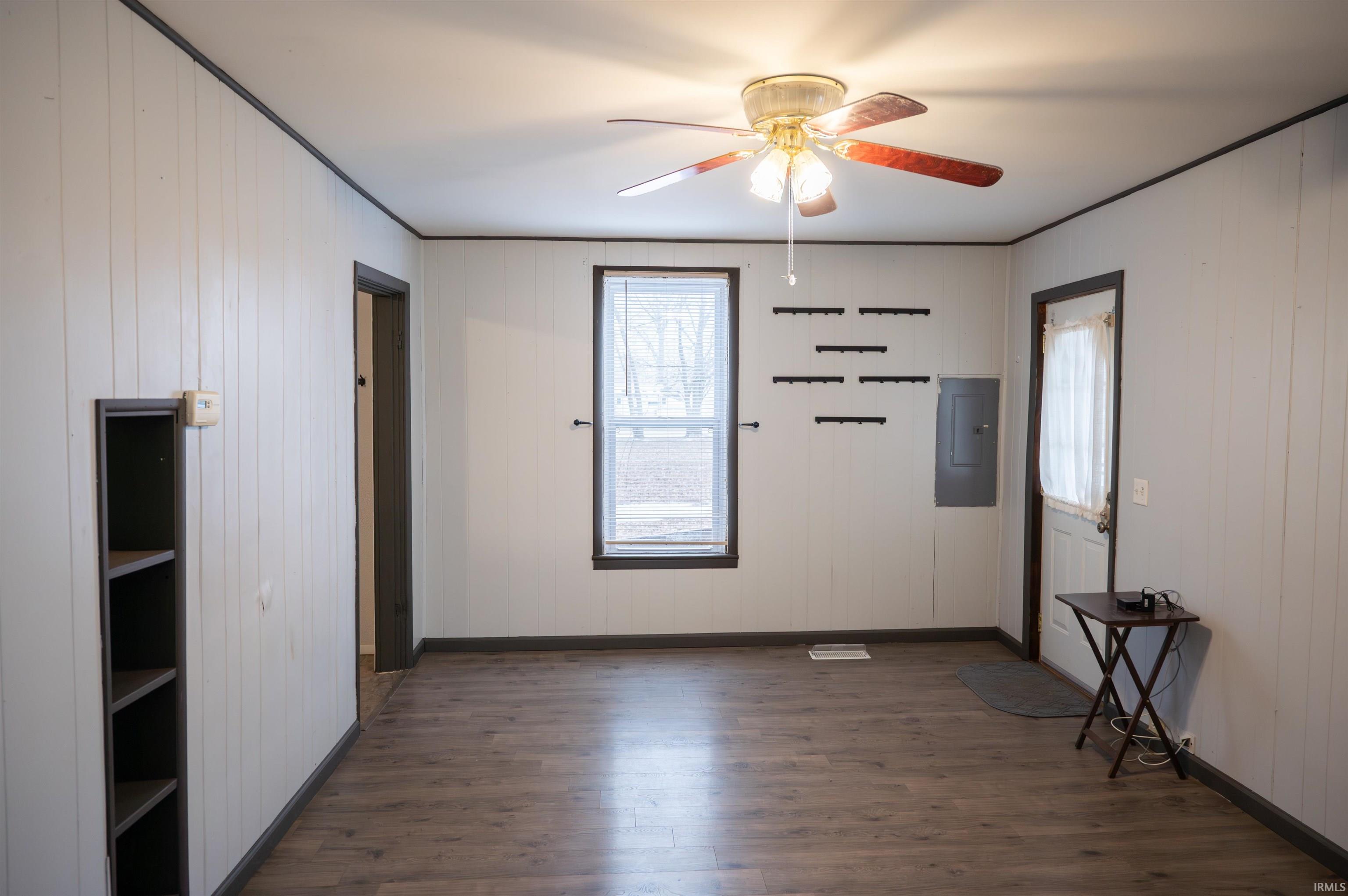 815 Church Street Grandview, IN 47615 - Photo 4 of 22