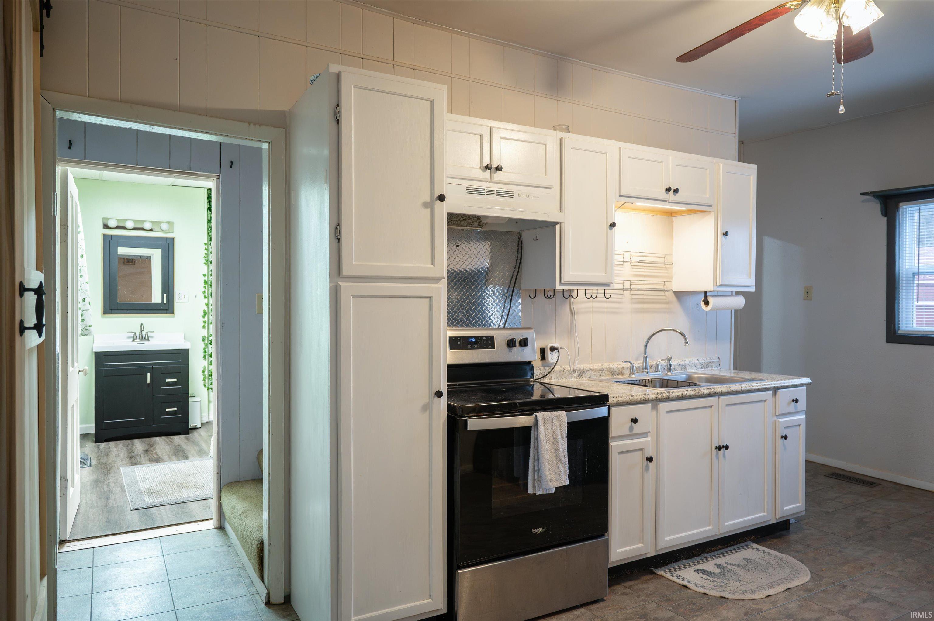 815 Church Street Grandview, IN 47615 - Photo 10 of 22