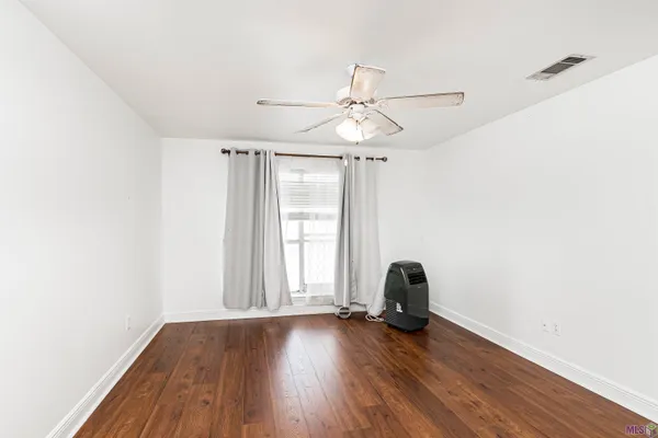 $140,000 | 5143 Nicholson Drive, Unit B52, Baton Rouge, LA 70820