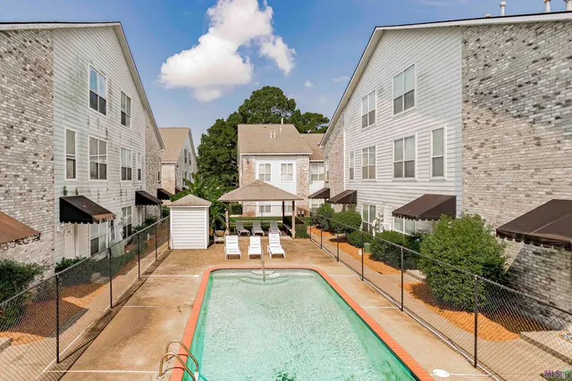 $140,000 | 5143 Nicholson Drive, Unit B52, Baton Rouge, LA 70820