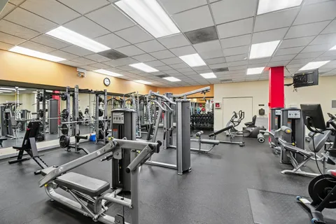 $495,000 | 3200 North Lake Shore Drive, Unit 410, Chicago, IL 60657