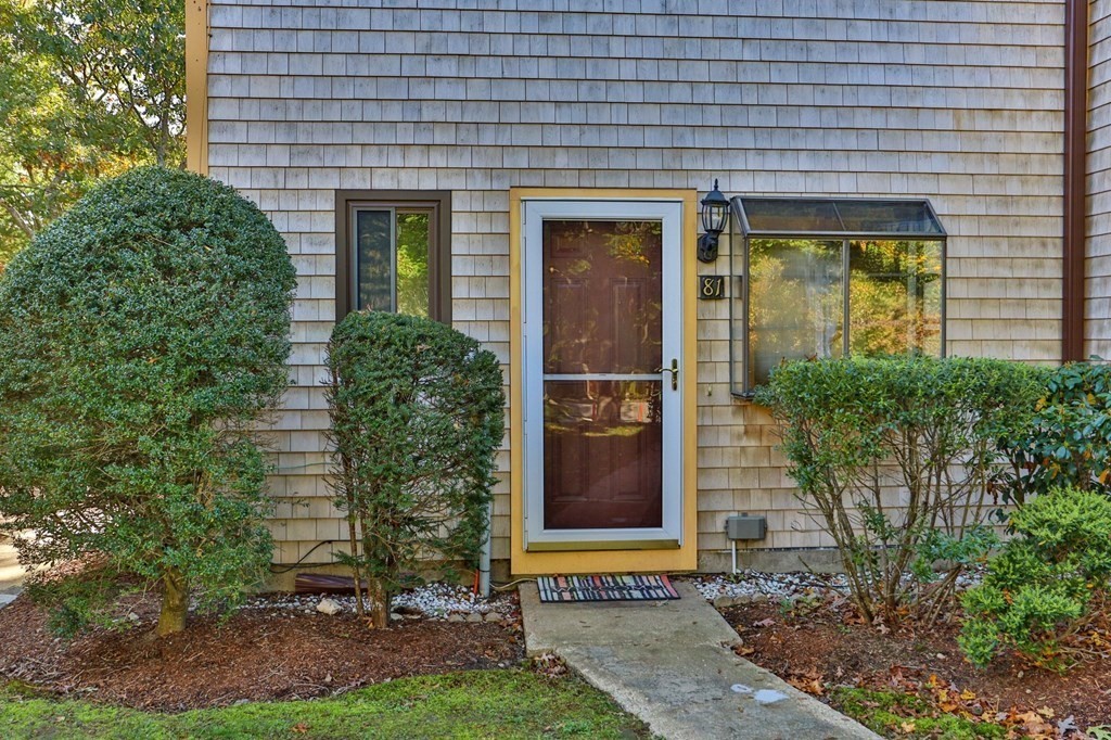 81 Round House Road, Unit 81 Bourne, MA 02532 - Photo 4 of 29