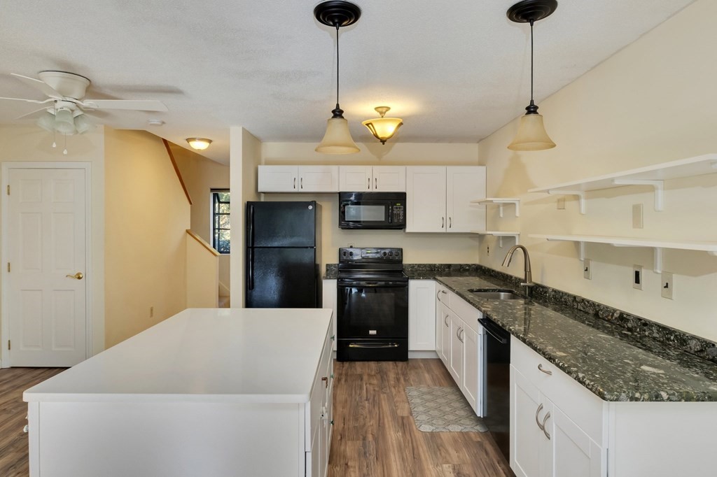 81 Round House Road, Unit 81 Bourne, MA 02532 - Photo 10 of 29