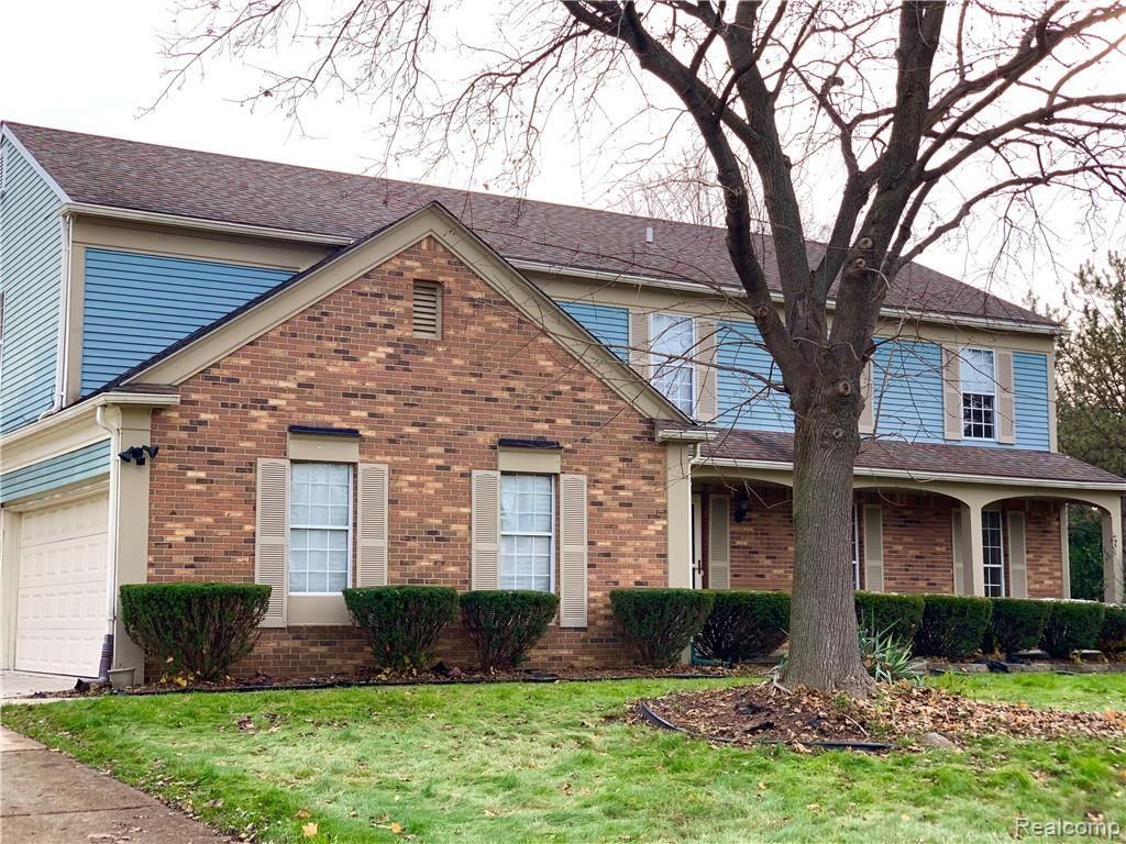 36213 Fredericksburg Road Farmington Hills, MI 48331 - Photo 3 of 29