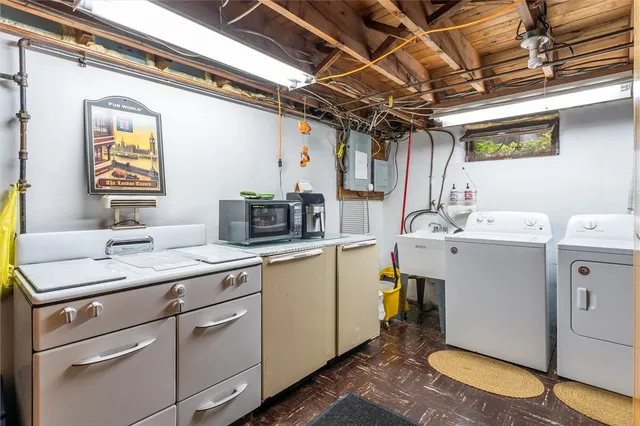 $240,000 | 36 Twin Road, Irondequoit, NY 14609