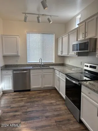$2,100 | 3855 East Flower Street, Gilbert, AZ 85298