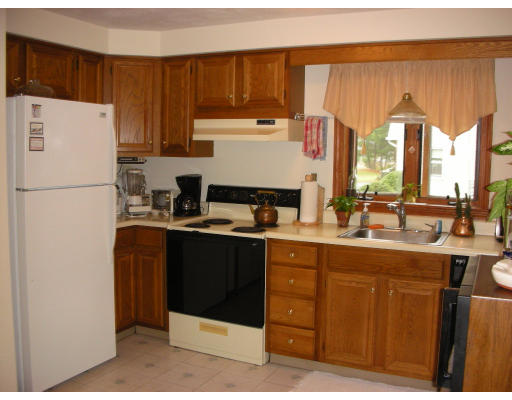 11 General Hobbs Road, Unit 1 Holden, MA 01522 - Photo 5 of 11 Gallery Image 5