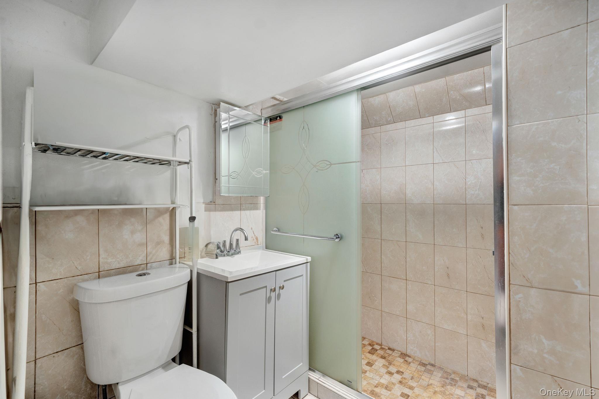 89-15 88th Street Queens, NY 11421 - Photo 17 of 19