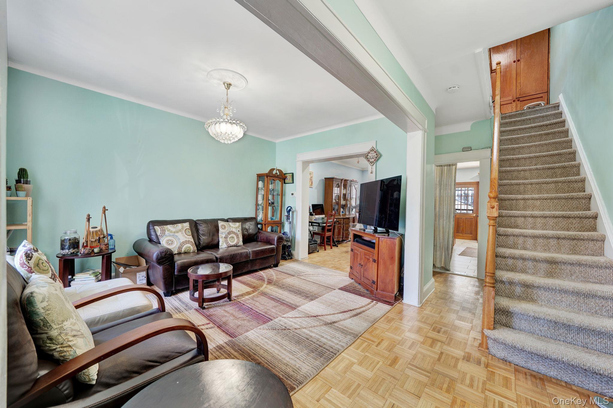 89-15 88th Street Queens, NY 11421 - Photo 2 of 19