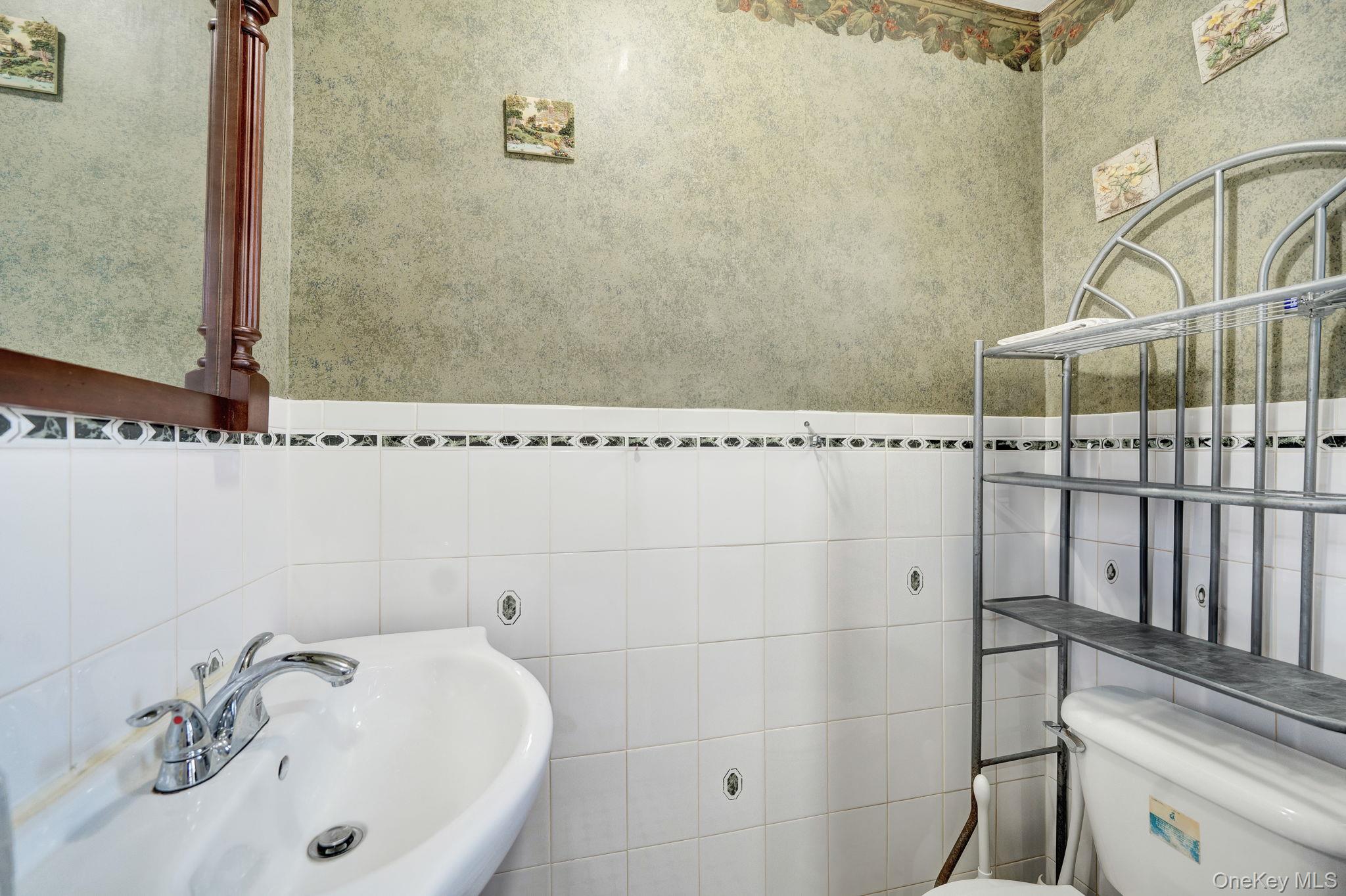 89-15 88th Street Queens, NY 11421 - Photo 7 of 19