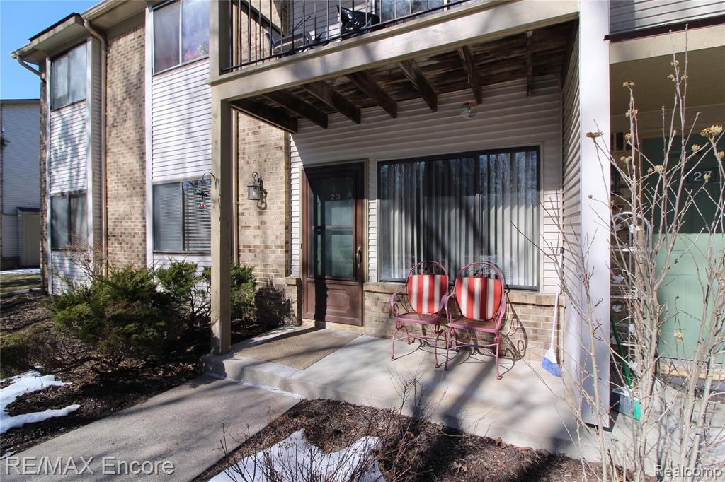 24060 Middlebelt Road, Unit 23 Farmington Hills, MI 48336 - Photo 1 of 13