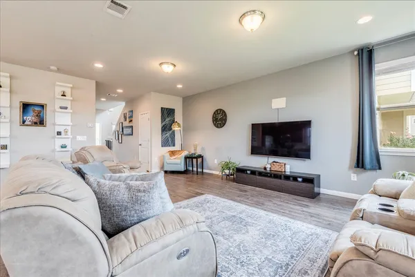 $2,195 | 190 Sandy Path, Buda, TX 78610