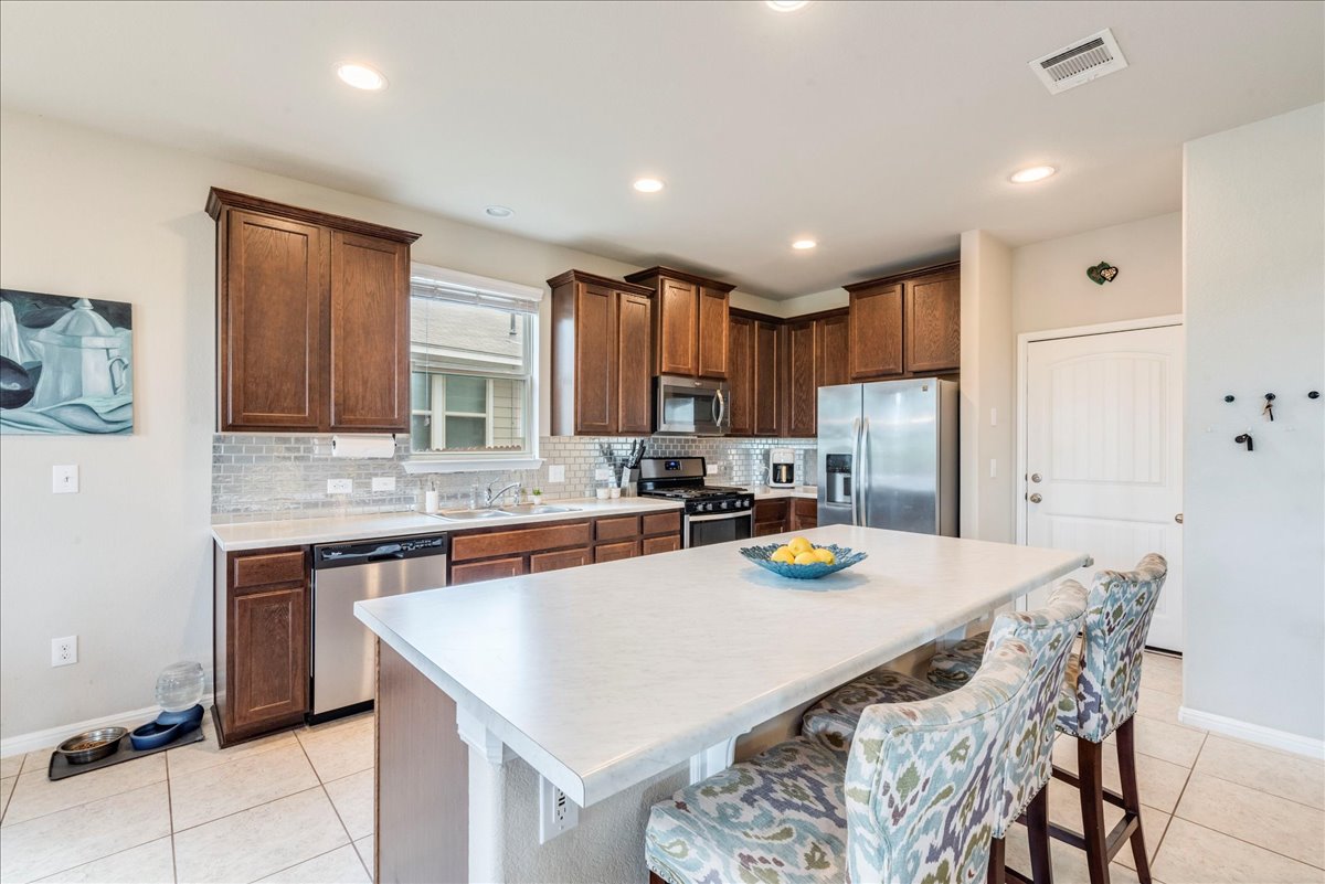 190 Sandy Path Buda, TX 78610 - Photo 8 of 31