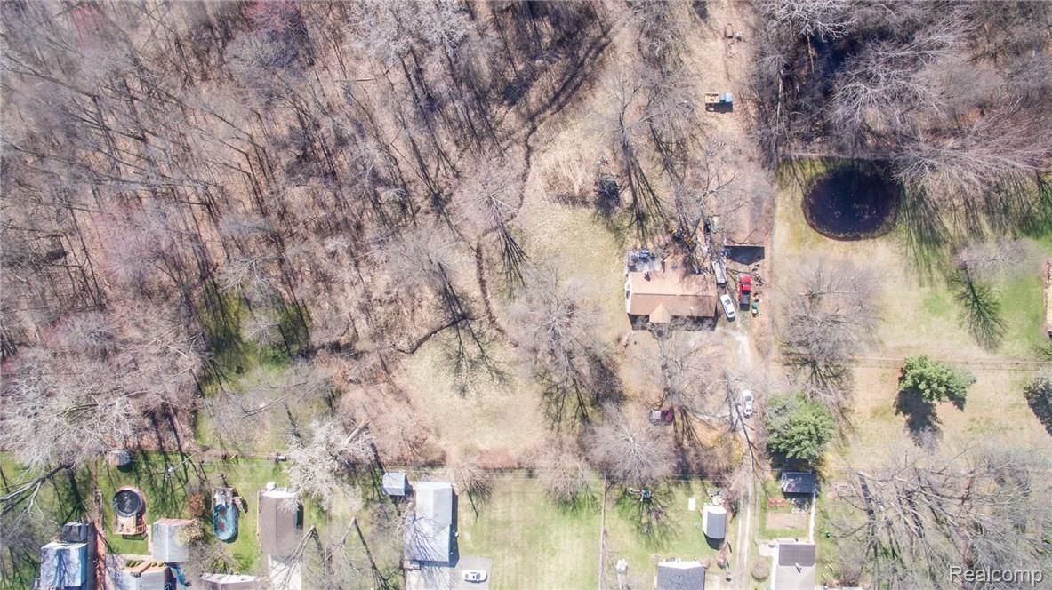 15552 Inkster Road Romulus, MI 48174 - Photo 3 of 21 DJI_0924.jpg
