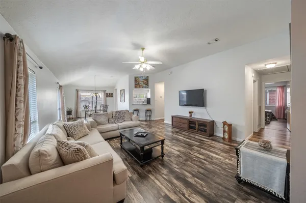 $285,000 | 22614 Willow Branch Street, Tomball, TX 77375