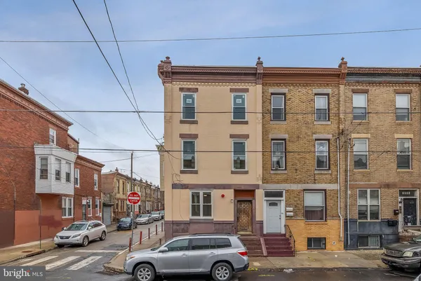 $1,700 | 1812 South 17th Street, Unit 1, Philadelphia, PA 19145