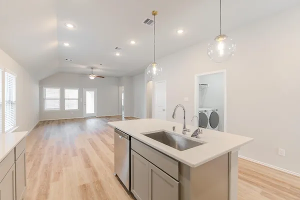 $2,600 | 7427 Caprock Cyn Lane, Porter, TX 77365