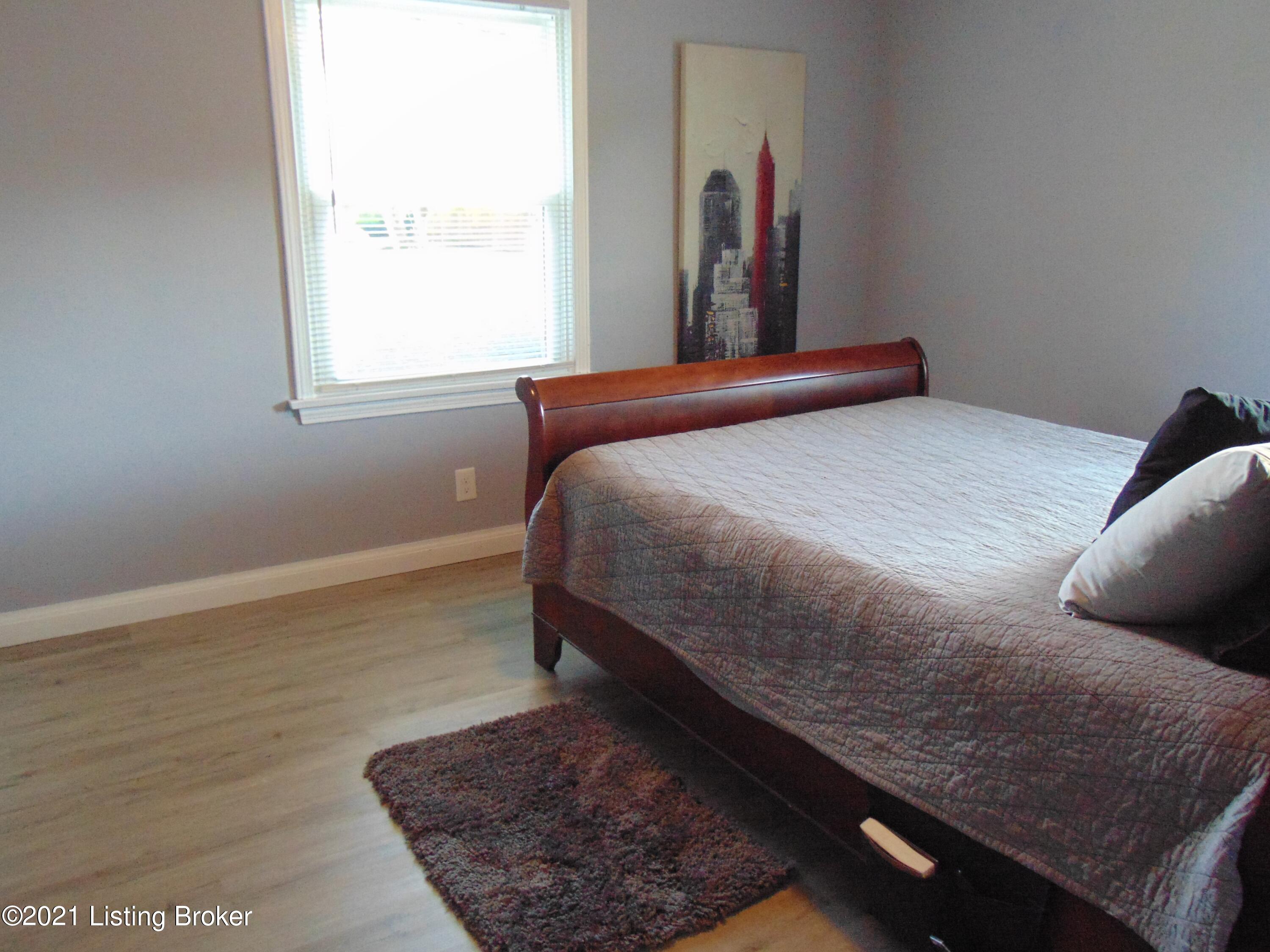 11600 Deering Road Louisville, KY 40272 - Photo 24 of 46 DSC04168 (2)