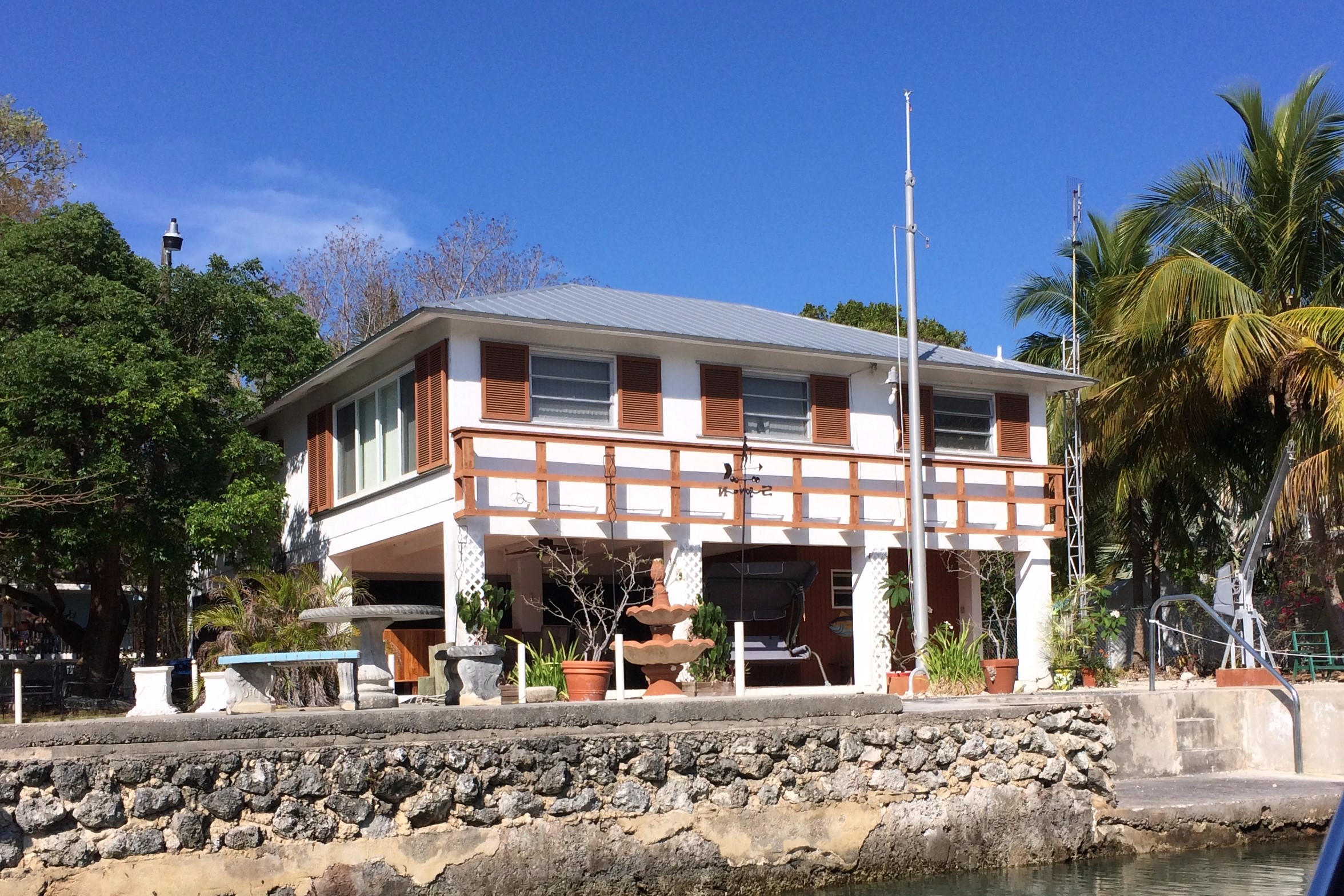 1023 Dove Road Key Largo, FL 33037 - Photo 1 of 17 from canal