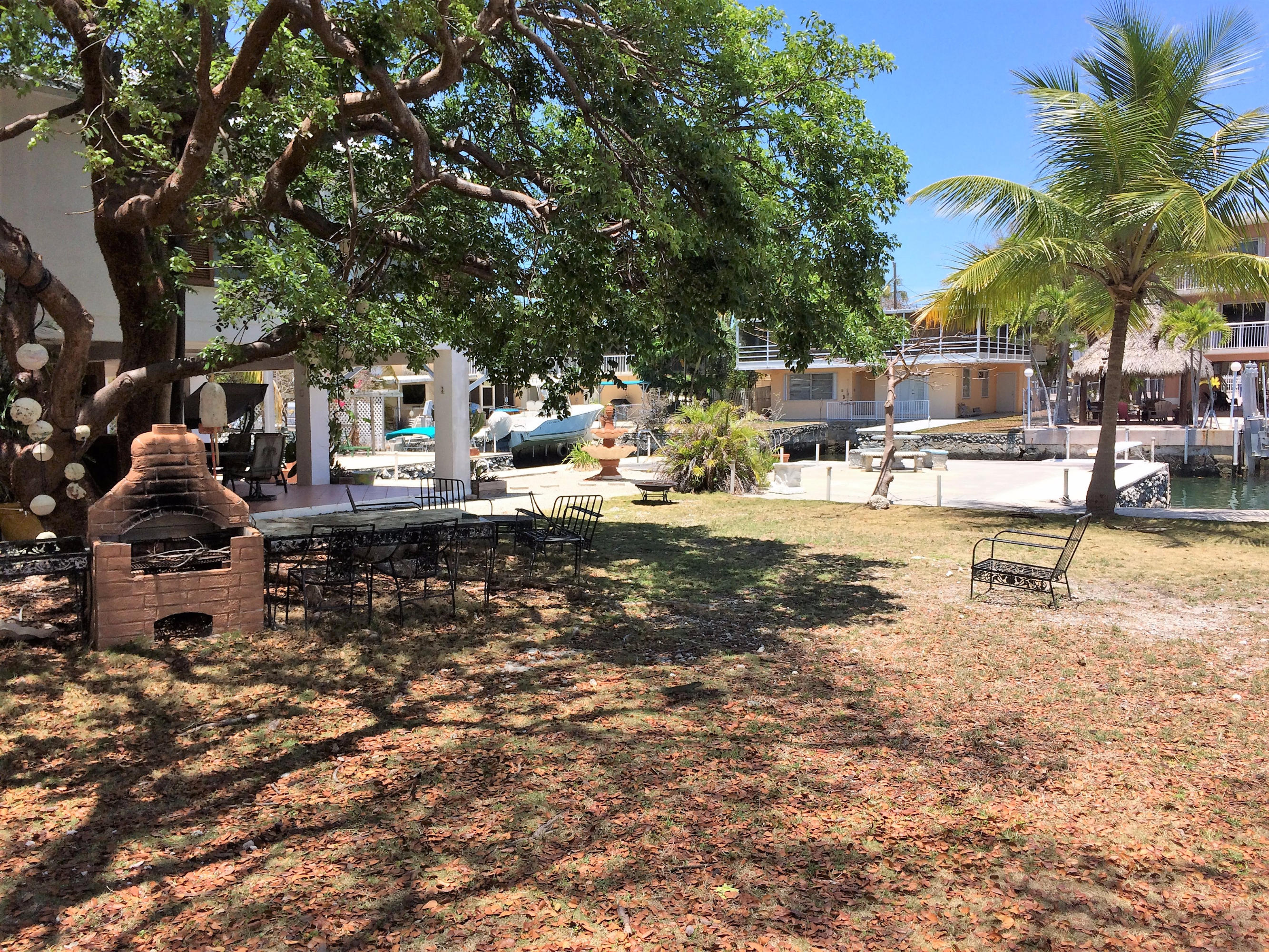 1023 Dove Road Key Largo, FL 33037 - Photo 15 of 17 Outdoor grill