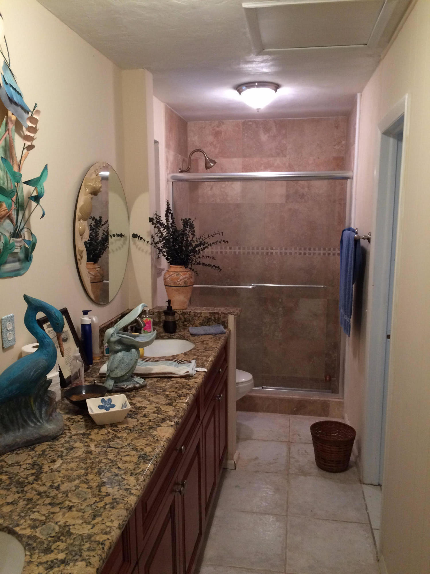 1023 Dove Road Key Largo, FL 33037 - Photo 9 of 17 Guest bath
