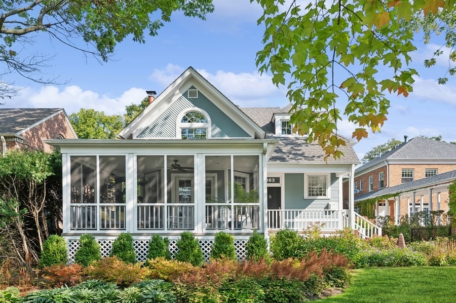 883 Elm Street Winnetka, IL 60093 - Photo 2 of 33