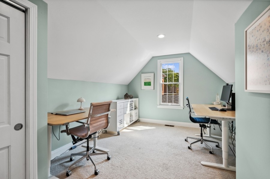 883 Elm Street Winnetka, IL 60093 - Photo 21 of 33