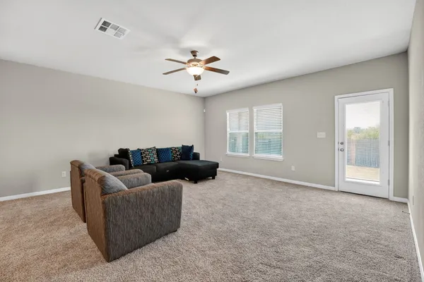 $2,500 | 17801 Prairie Land Way, Manor, TX 78653