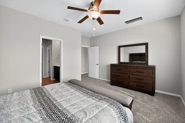 $2,500 | 17801 Prairie Land Way, Manor, TX 78653