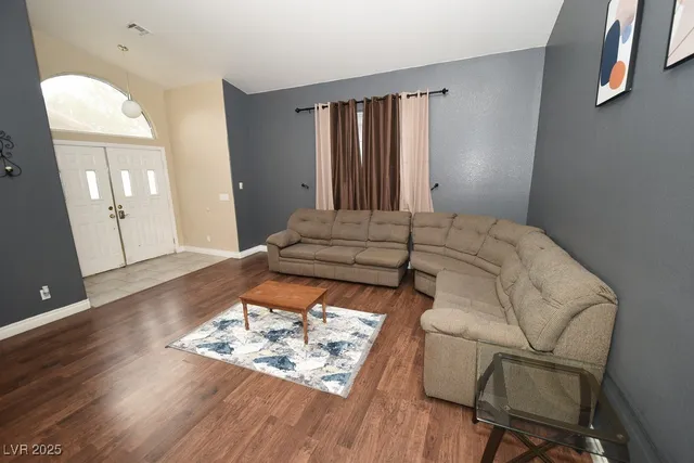$3,300 | 4357 Flagship Court, Las Vegas, NV 89121