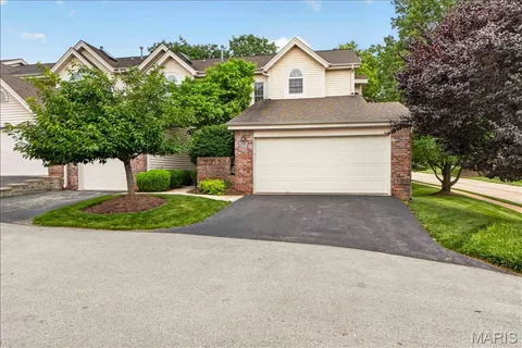 $350,000 | 12938 Twin Meadows Court, St. Louis, MO 63146