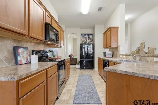 $315,000 | 5821 Thompson Place, Tyler, TX 75707