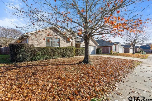 $315,000 | 5821 Thompson Place, Tyler, TX 75707