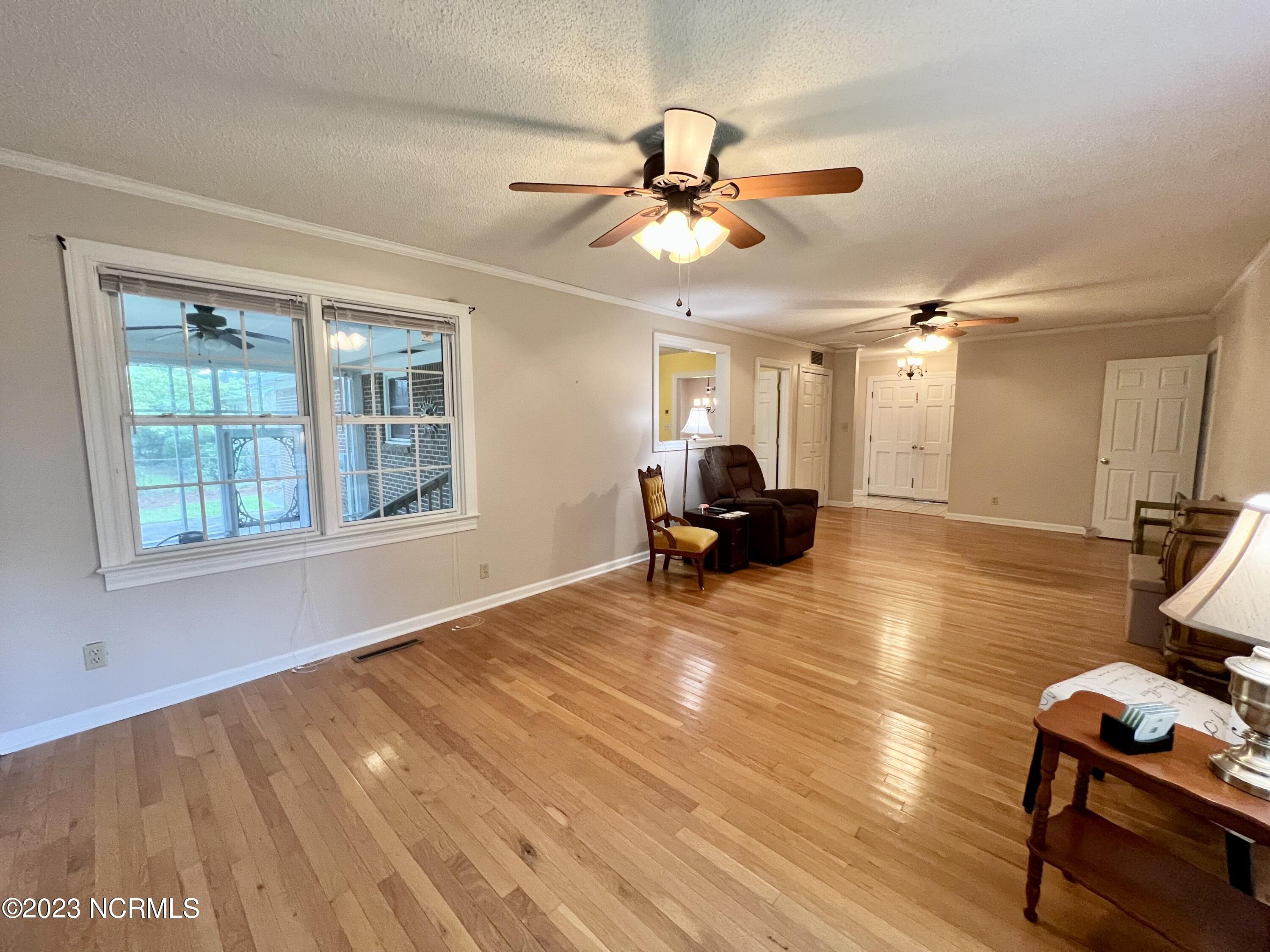 101 Manor Road Edenton, NC 27932 - Photo 3 of 16 IMG_6825