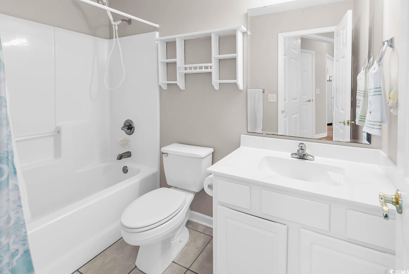 653 Pamlico Court Myrtle Beach, SC 29588 - Photo 24 of 39 Bathroom with vanity, shower / tub combo